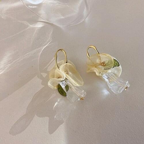 Lifefontier Korean Vintage Transparent Acrylic Flower Drop Earrings for Women Lace Petal Geometric Resin Dangle Earrings Jewelry