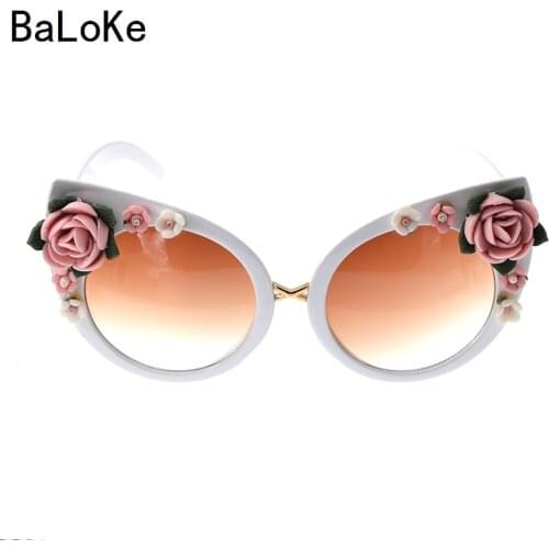 Baroque Rhinestone Sunglasses Women Cat Eye Ladies Sun Glasses for Female Cool Fashion Design Oversize Shades