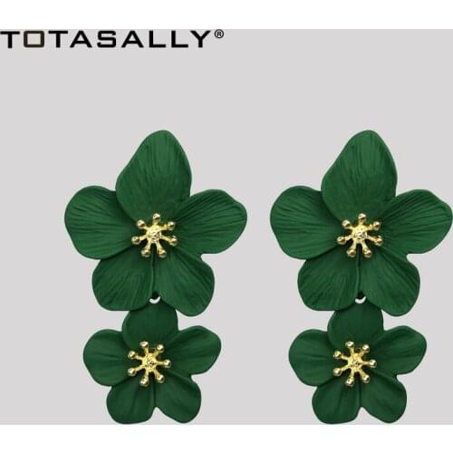TOTASALLY New Arrival Sweet Flower Earrings vivid Painted Flower Petals Earring Womens Statement Pendant Earrings Bijoux