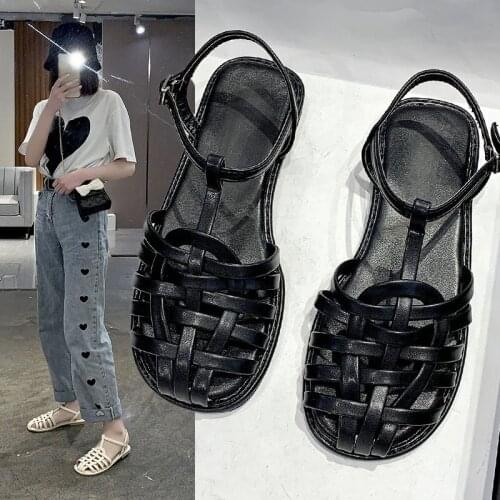 Women Flat Sandals 2021 New Summer Rome Fashion Round Toe Leather Vintage Buckle Strap Sandals Brown Female Casual Shoes