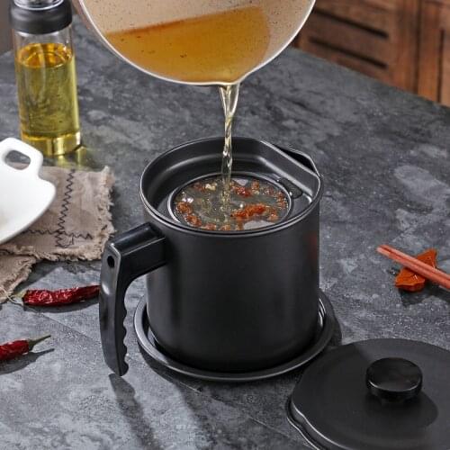 Household stainless steel large capacity oil bottle kitchen leak-proof storage tank kitchen supplies with filter mesh