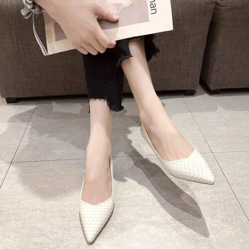 Womens Shoes Korean Version of Low Heel Crocodile Design for Slim and Comfortable Work High Heels Women Shoes High Heel