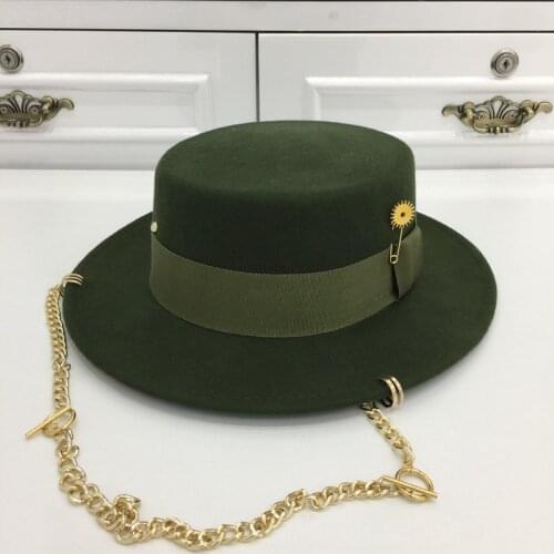2021 new arrival green wool hat for women with chains and pin short brim flat top free shipping