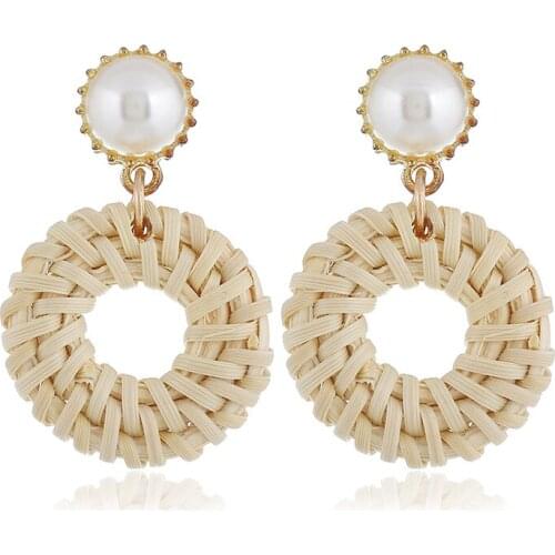 Fashion simple sweet personality creative faux pearl earrings women exquisite rattan knit round hollow pendant earrings jewelry