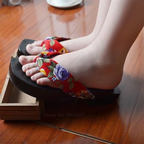 Women Japanese Traditional Shoes Kimono Wooden Clogs Flip Flops Cosplay Black Platform Anime Kawaii Cosplay Geisha Singer Shoes