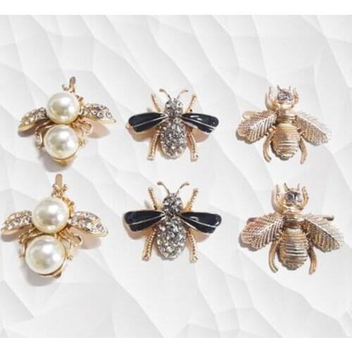 New Brand Shoes Charms Bee Metal Ornaments Shoe Buckles Bling Rhinestone Diy Hair Accessories Bags Decorative Buckles Girl Gift