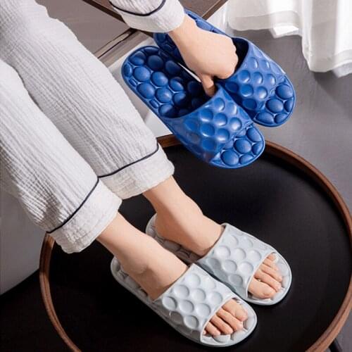 Bathroom Shoes Hollowed-out Slippers Men Indoor Shoes Non-slip Couple Home Sandals Plastic Household Summer Slippers Women