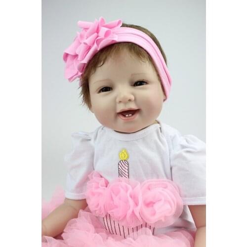 22inch 55cm Silicone Baby Reborn Dolls with Cotton Body Dressed In Nice Sweater Lifelike Doll Reborn Babies Toys for Girls