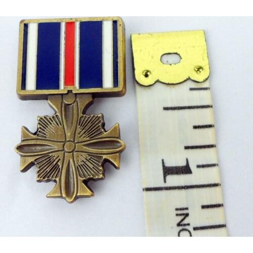 1" MINI WWII UNITED STATES ARMED FORCES DISTINGUISHED FLYING CROSS BADGE PIN