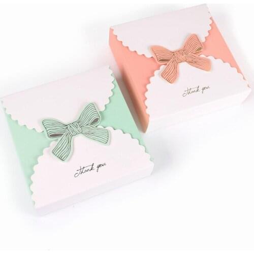 200Pcs/Lot 14X14X4cm Pink Green Cardboard Candy Gift Box With Bow Candy Gift Accessories Folding Carton Wholesale