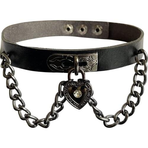 PU Leather Punk Heart Choker Necklace Gothic Collar Choker Leather Rivets Spiked Choker for Women Party Jewelry