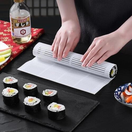 Japanese-style Portable Kitchen DIY Sushi Roller Maker Seaweed Nori Sushi Curtain Mold Tool Sushi Mat Sushi Roller Shutter