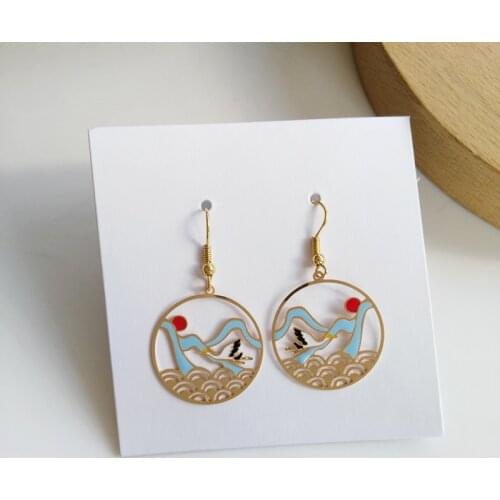 Classic Cloud Crane Hollow Metal Hoop Pendant Drop Earrings for Women Girls Teen Chinese Cultural Earring 2021 Trend New Arrival