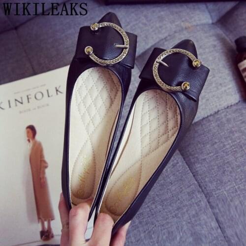 Designer Shoes Women Luxury 2020 Ladies Pointed Toe Flats Leathe Flat Shoes Women Slip On Loafers Women Rhinestone Shoes+female