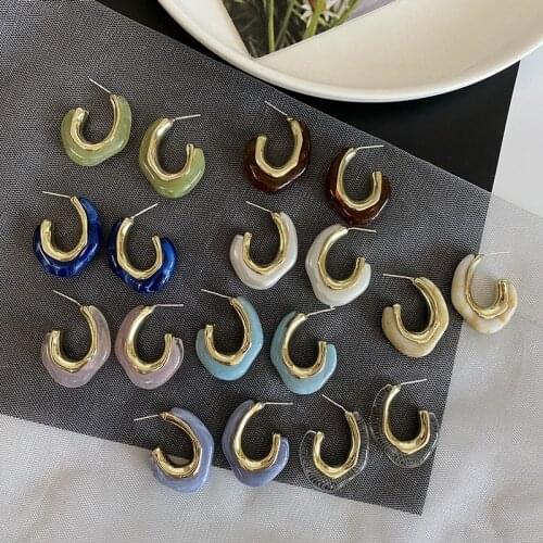 AOMU 2021 Retro Transparent Resin Geometric Irregular C-shaped Water Drop Hoop Earrings for Woman Girls Party Travel Jewelry