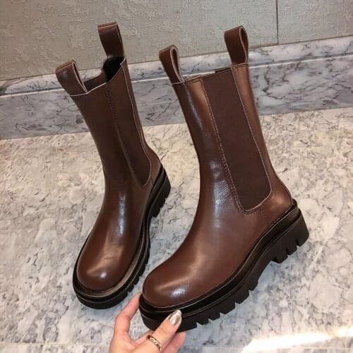 Osunlina Chelsea Boots For Woman Round Toe Real Genuine Leather Mid-Calf Boots Handmade High Quality Flat Slip-on Shoes A007