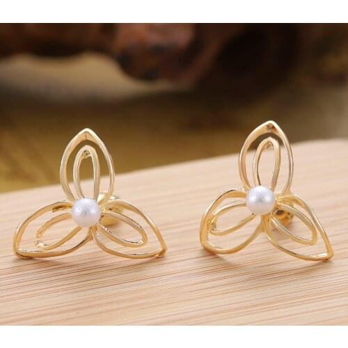 Korean Retro Leaf Earrings Temperament Pearl Women Earrings Cute Girls Hundred Matching Earrings Campus Youth Student Jewelry