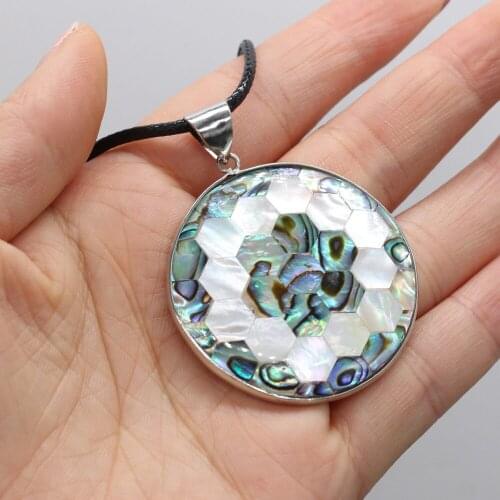 Natural Shell Necklace With Round Pendant Leather Cord 2MM Charms For Elegant Women Love Romantic Gift