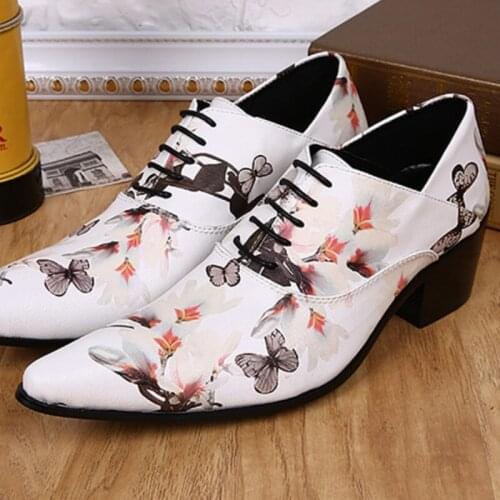 Christia Bella Chinese Style Men Floral Genuine Leather Oxfords Shoes Fashion Pointed Toe Male Brogue Shoes Mens Party Shoes