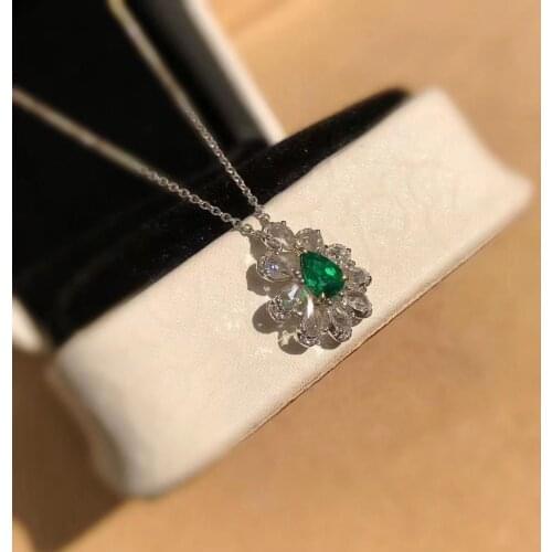 Exquisite 925 Silver Womens Necklace Green Gemstone Pendant Drop Shape Pendant Fashion Simple Womens Jewelry zircon necklace