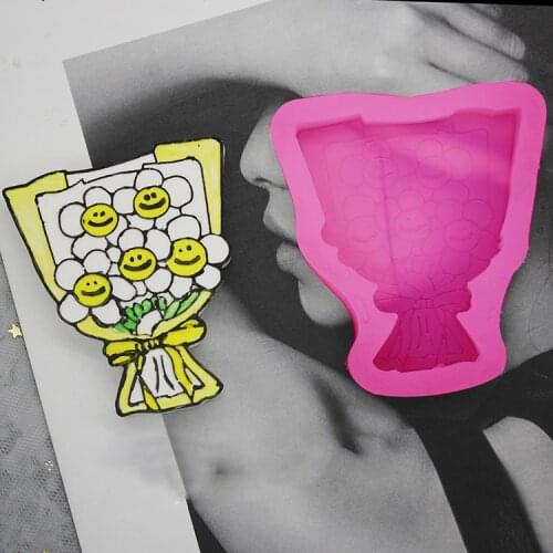 A Bunch Of Smiley Flower Silicone Handmade Aromatherapy Plaster Candle Mold DIY Epoxy Resin Tool Auto Listed Decoration Ornament