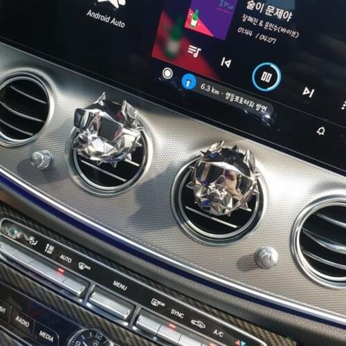 1pcs Bulldog Air Outlet Car Perfume Car Air Freshener Diffuser Creative Gift Dog Head Fragrance Auto Accessories Ornament