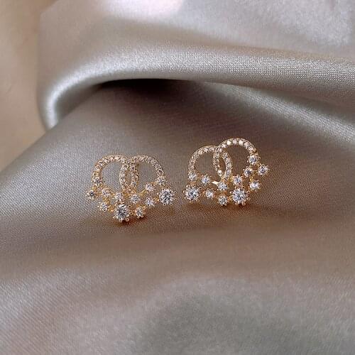 2021 New Arrival Classic Round Gold Color Crystal Stud Earrings Sweet Flower Cirlce Jewelry Fashion Brincos Gift for women