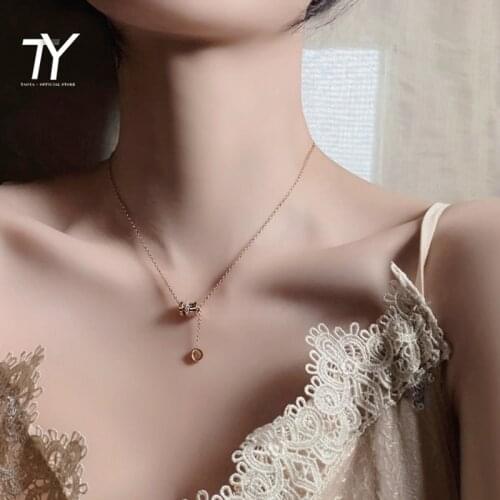 2020 new classic Pendant Necklace exquisite South Korean female titanium steel lock bone chain fashion simple neck chain