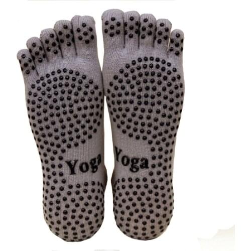 1 Pair Men Five Toe Yoga Socks with Grips Anti-sweat Breathable Anti Skid Cotton Socks for Gym Fitness Ballet Pilates Exercises