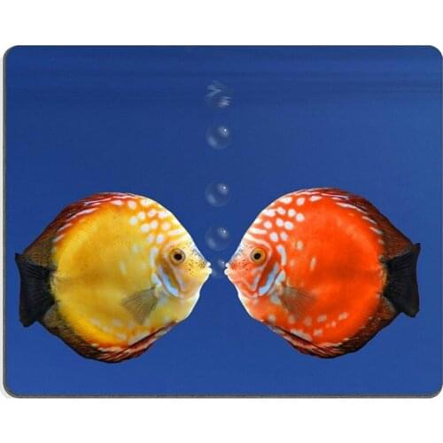 Y011 Natural Rubber Gaming mouse pad mouse mat Shy fish reddening after a kiss illustration PM012244