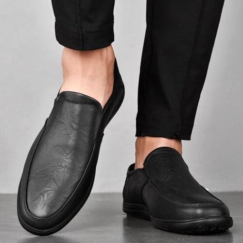 2021 Mens Comfortable Genuine Leather Loafers Men Casual Breathable Loafers Men Slip on Flat Black Moccasins Slip On Loafers