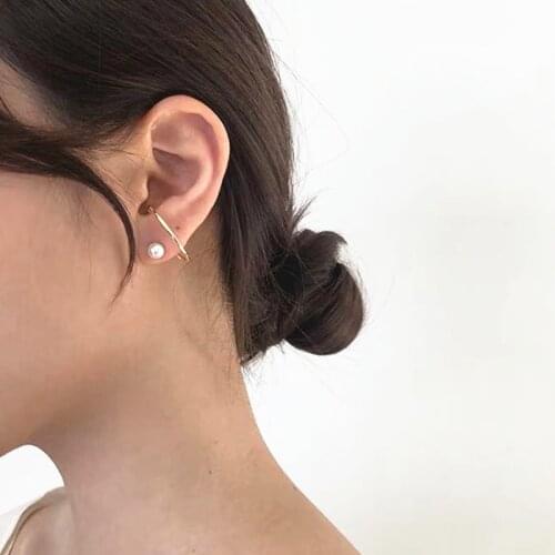 AOMU 2020 New Korean Simple Design 2 Style Twisted Pearl Earring Geometric Irregular Stud Earrings for Women Girls Jewelry