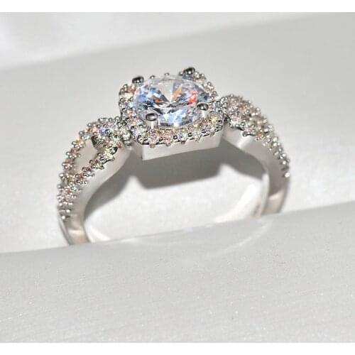 High quality White Zircon Engagement Ring for women Square AAA Zircon Crystal Romantic Wedding Ring Party Gift