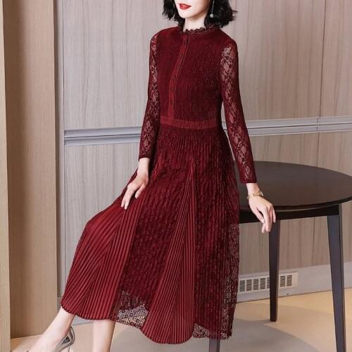 Plus Size Dress Spring 2021 Women Lace Patchwork Stretch Miyake Pleated Slim Three Quarter Sleeve Dress For Women 45-75kg