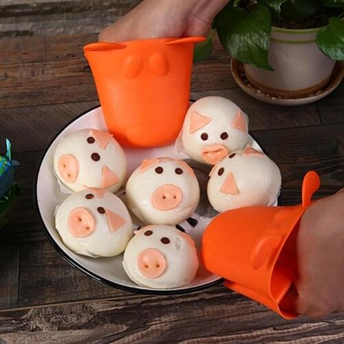 Cute Dog Heat-Resistant Kitchen Microwave Mitt Insulated Heat Resistant Silicone Glove Pot Holder for Baking BBQ Cooking Tools