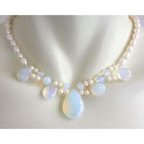 Natural White Freshwater Pearls Necklace Choker Moonstone Pendant Necklace Exquisite Jewelry Gift Party Evening Wedding Fashion