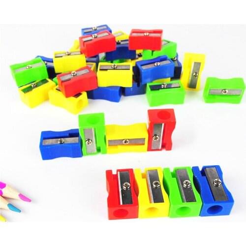 1PCS Simple Pencil Sharpener Hand Crank Mechanical Accessory Sharpener Creative Student Cartoon Print For Kids School Supply