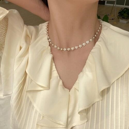 AOMU Korea Spring Summer Temperament Metal Blue White Small Flower Necklace Clavicle Chain For Women Girl Jewelry Party