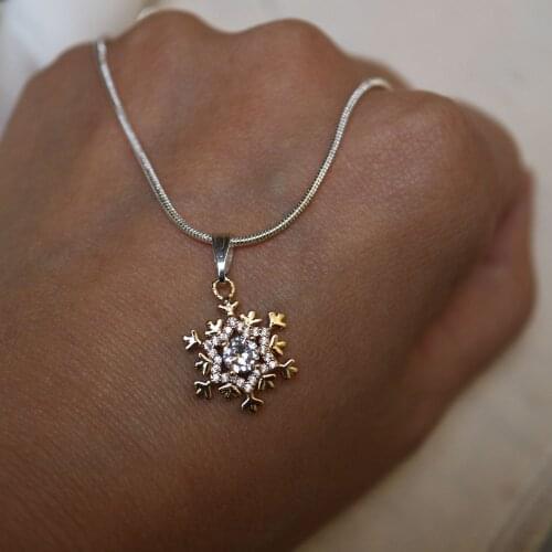 Fashion snowflake pendant necklace for women Exquisite cz pendant necklace for girl silver plated jewelry clavicle chain