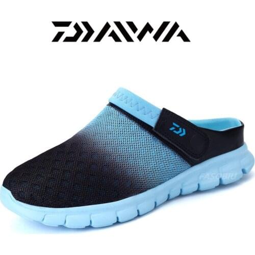 Daiwa Fishing Shoes Mens Summer Mesh Sandals Beach Shoes Breathable Cushion Beach Flip-flops Solid Flat Bath Slippers