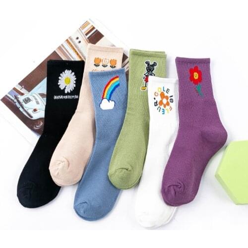 Daisy Socks Womens Tube Socks Ins Trend Cartoon Pattern Korea Japanese Flower Rainbow Socks 1 Pair for Woman EU 35-43 Size