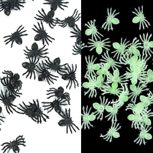 50pcs/lot Horror Black Spider Mini Plastic Luminous Simulation Tricky Toy Haunted House Spider Web Bar Halloween Party Supplies