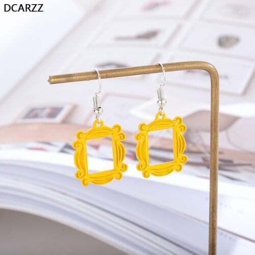 Friends TV Series Big Earrings Peephole Frame Yellow Korean Earring Women Valentine'Day Gift for Girl Friend Jewelry Wholesale