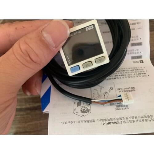 DP-101 DP101 Digital Vacuum Pressure Sensor Controller -100 to +100 kPa DP-101 DP-102 DP-101A DP-102A DP-001 DP-002 DP-011