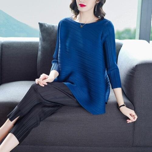 Women Basic pleated tshirt 2020 summer Autumn loose slim all match Miyak 3/4 sleeve pleated top black blue T-shirt plus size