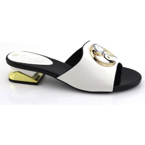 New fashion white women shaped heel shoes with a big crystal decoration african shoes for dress CR336,heel 4CM
