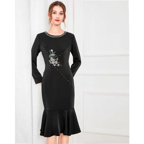 Dresses Women 2021 Autumn Womens Clothing O-Neck Rivet Long Sleeve Printed Slim Trumpet Dress Elegant Fashion Office Style