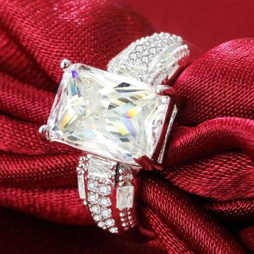 YaYI Fine Jewelry Fashion Princess Cut Claw Set White Cubic Zirconia Silver Color Engagement Wedding Party Lovers Womans Rings