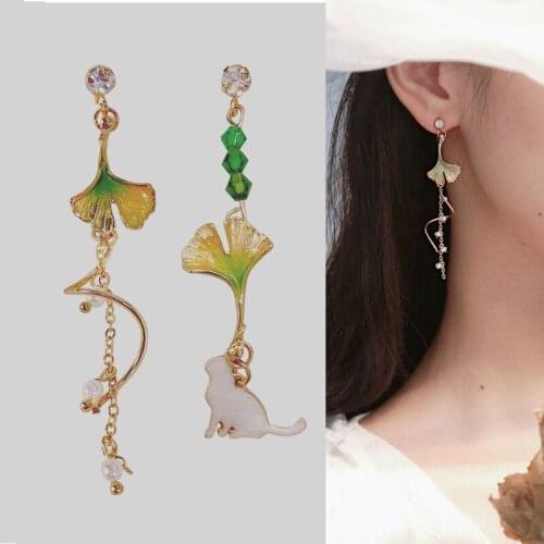 Japanese Style Asymmetric Green Ginkgo Leaf Cat Clip Earrings No Piercing for Women Long Pearl Tassel Cute Oil Drop Cat Ear Clip
