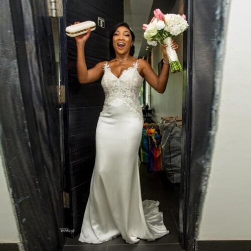 Arabic Said Princess Satin Wedding Dresses Square Neck Spaghetti Strap Appliques Church Wedding Gown Pleat Beaded Bridal Dress